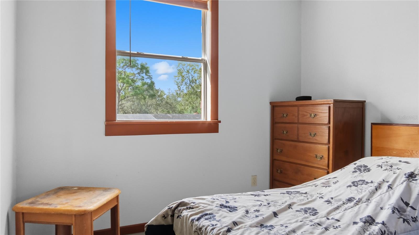 Image 8 of 41 For 16736 Dalberg Drive