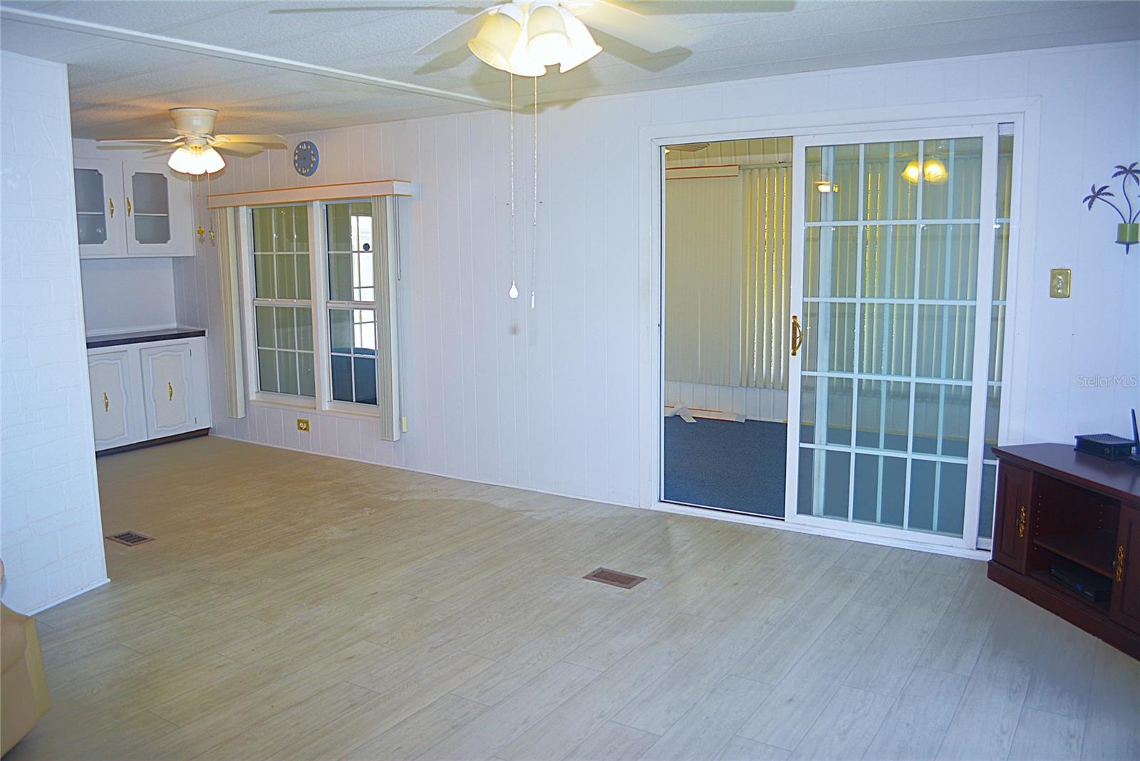 Image 11 of 42 For 808 53rd Avenue E 9