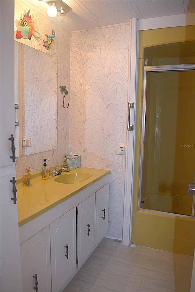 Image 23 of 42 For 808 53rd Avenue E 9