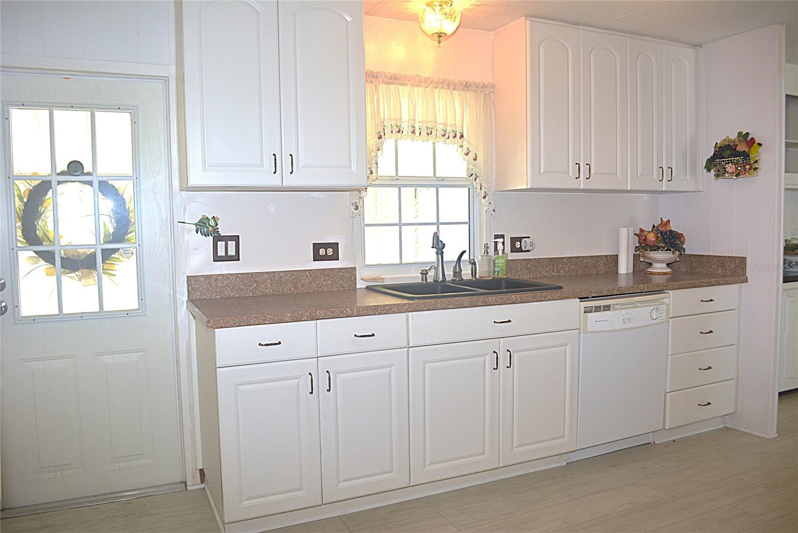 Image 26 of 42 For 808 53rd Avenue E 9