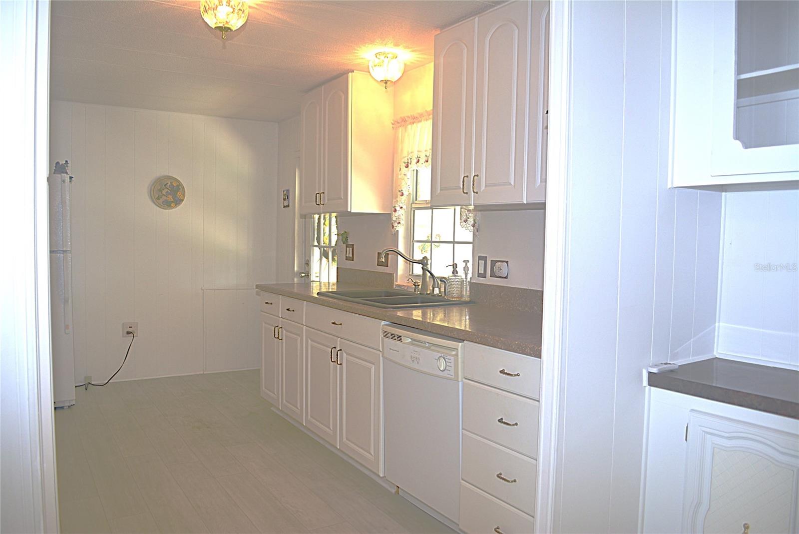 Image 28 of 42 For 808 53rd Avenue E 9