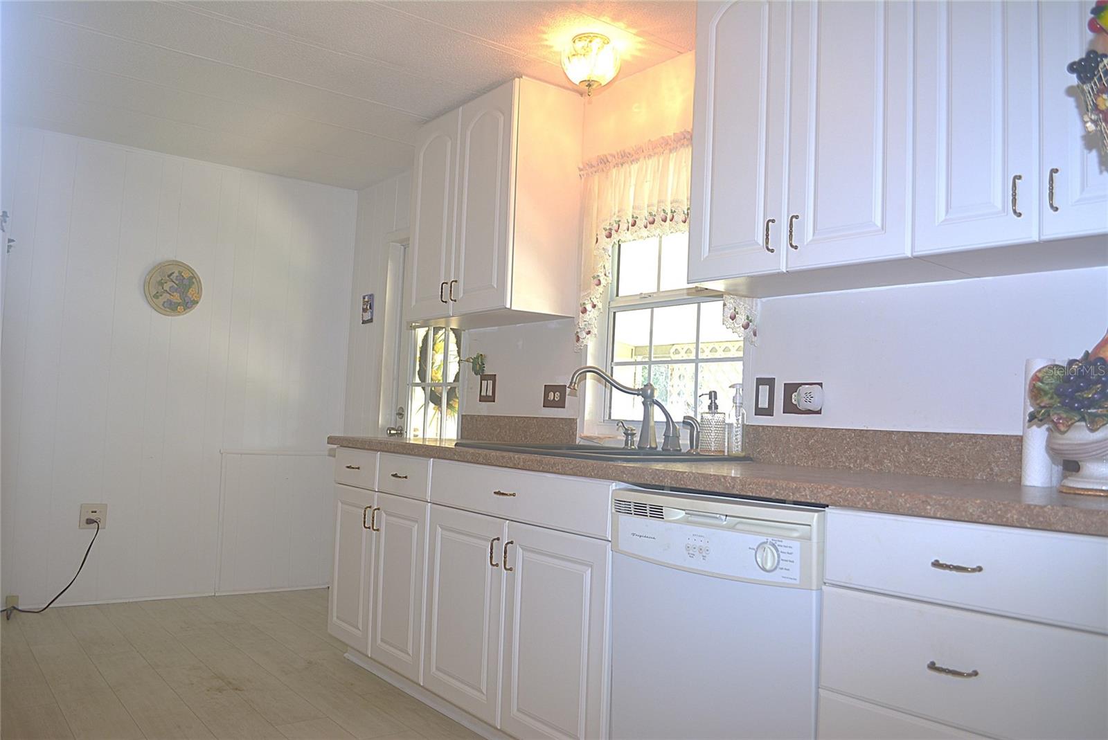 Image 30 of 42 For 808 53rd Avenue E 9