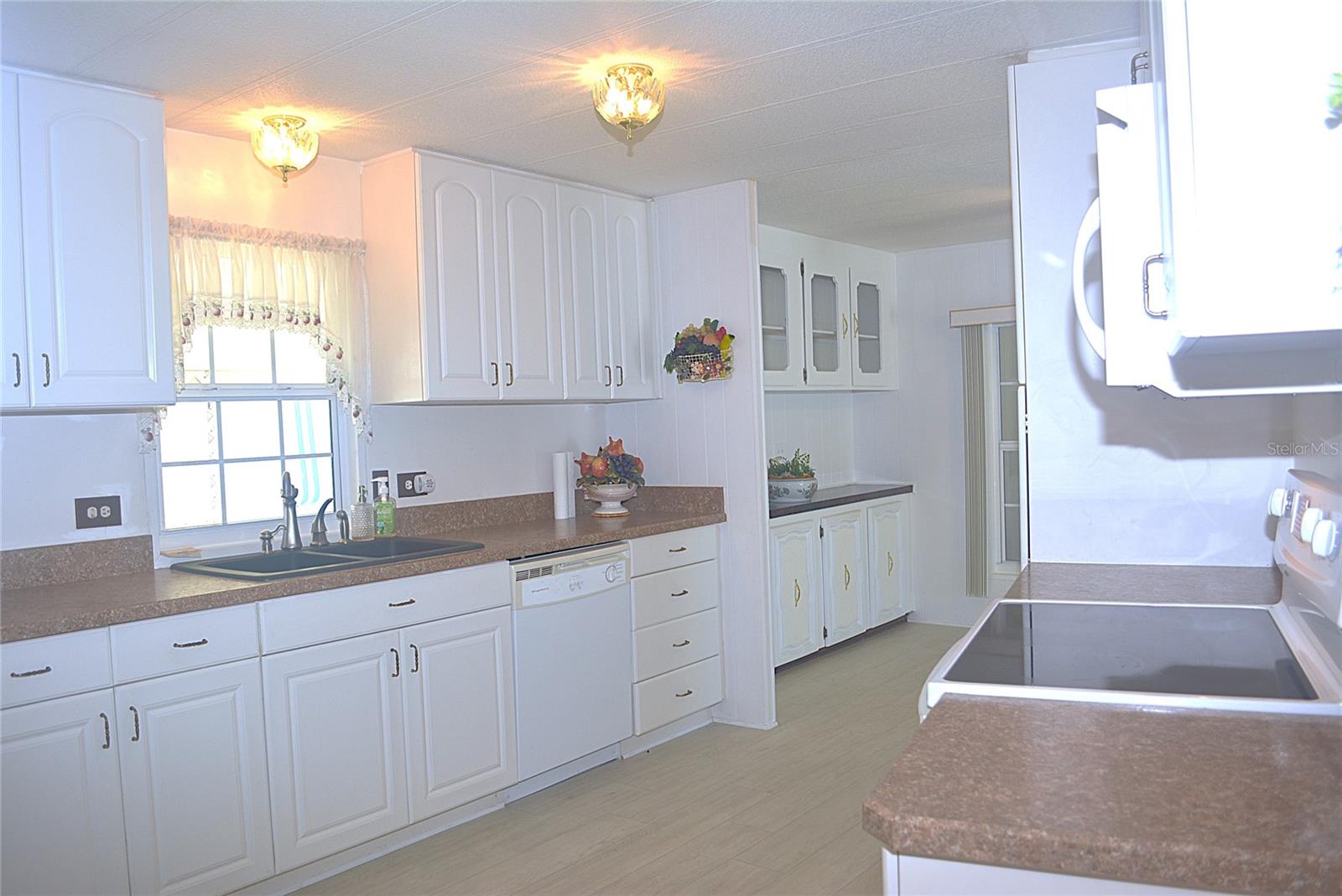 Image 31 of 42 For 808 53rd Avenue E 9