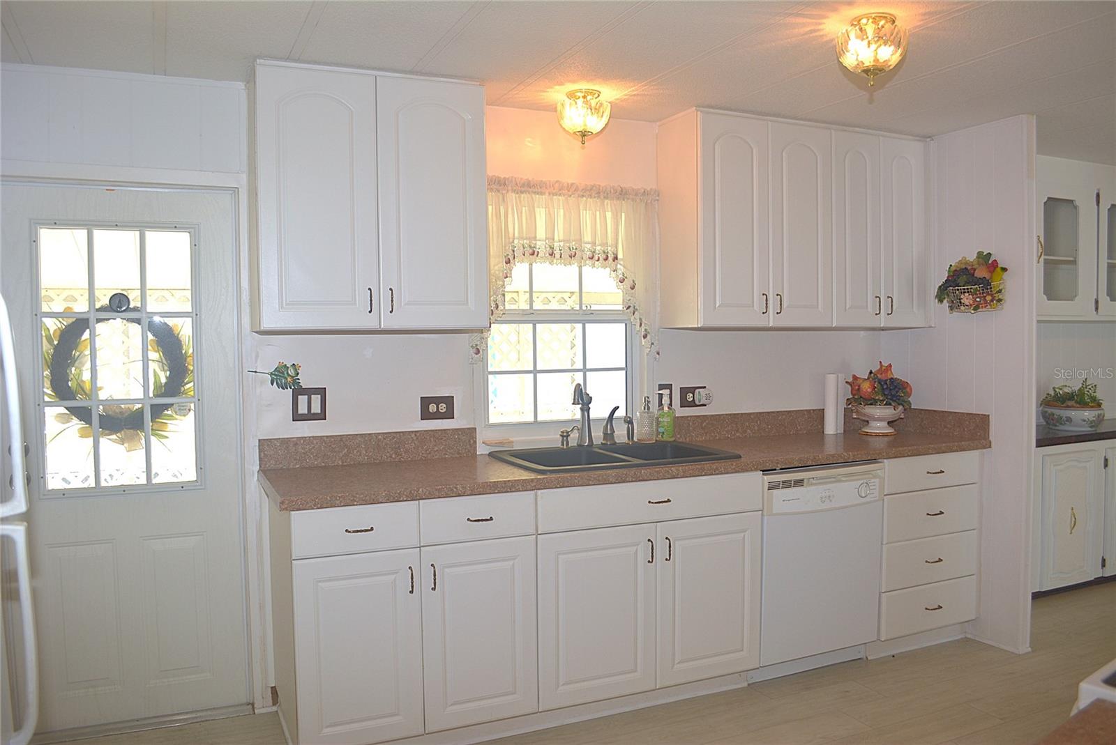 Image 32 of 42 For 808 53rd Avenue E 9