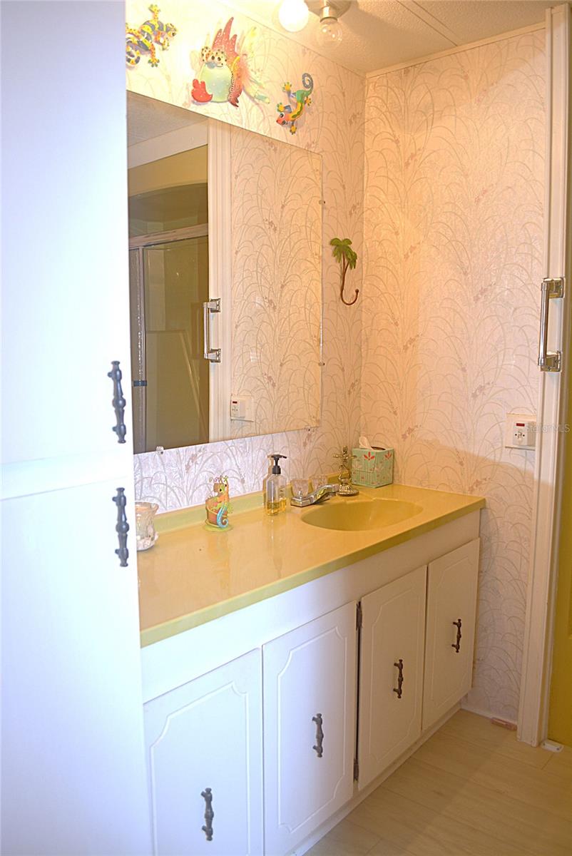 Image 33 of 42 For 808 53rd Avenue E 9