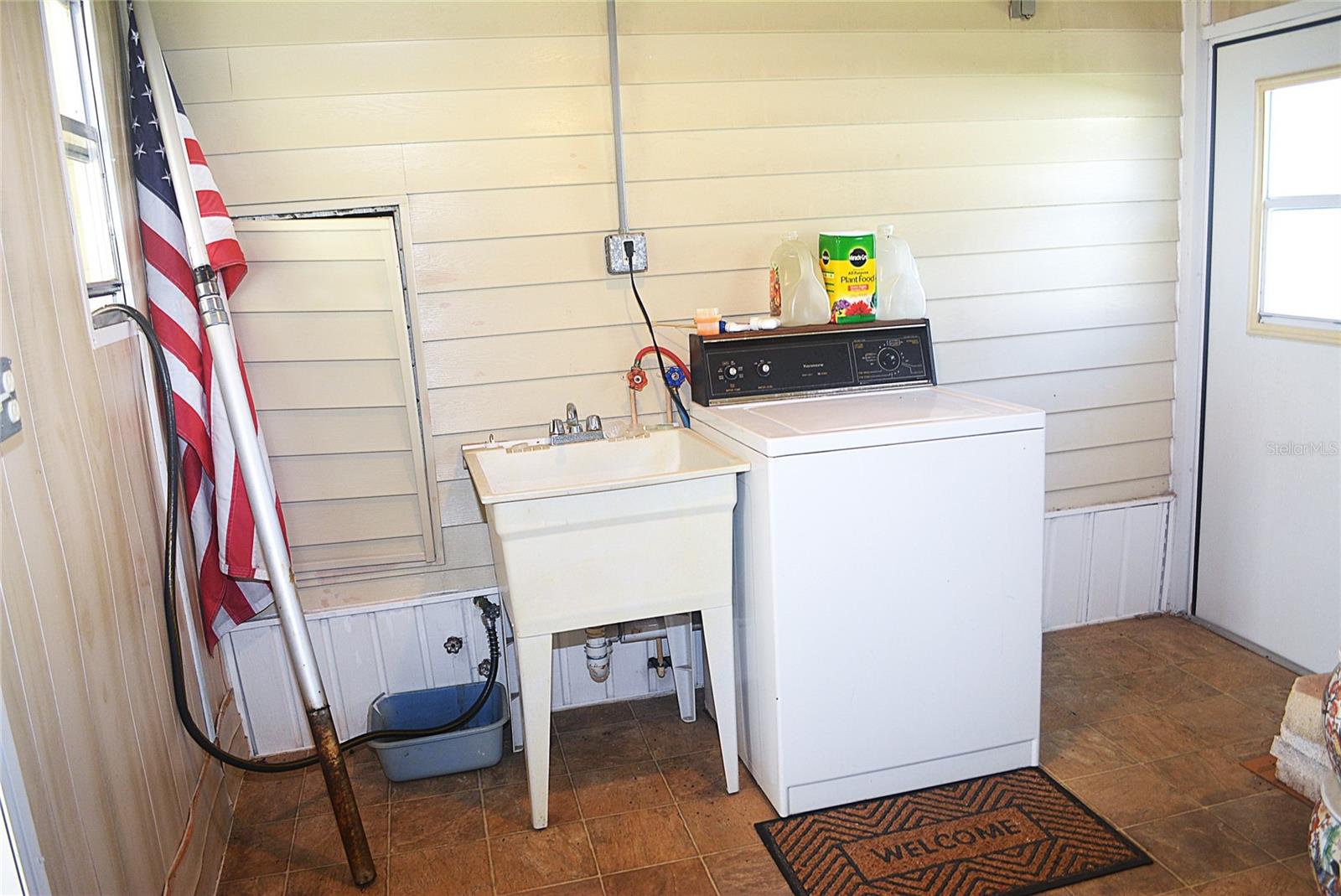 Image 40 of 42 For 808 53rd Avenue E 9