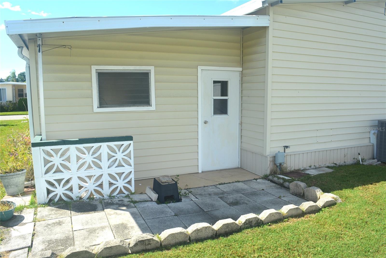 Image 7 of 42 For 808 53rd Avenue E 9