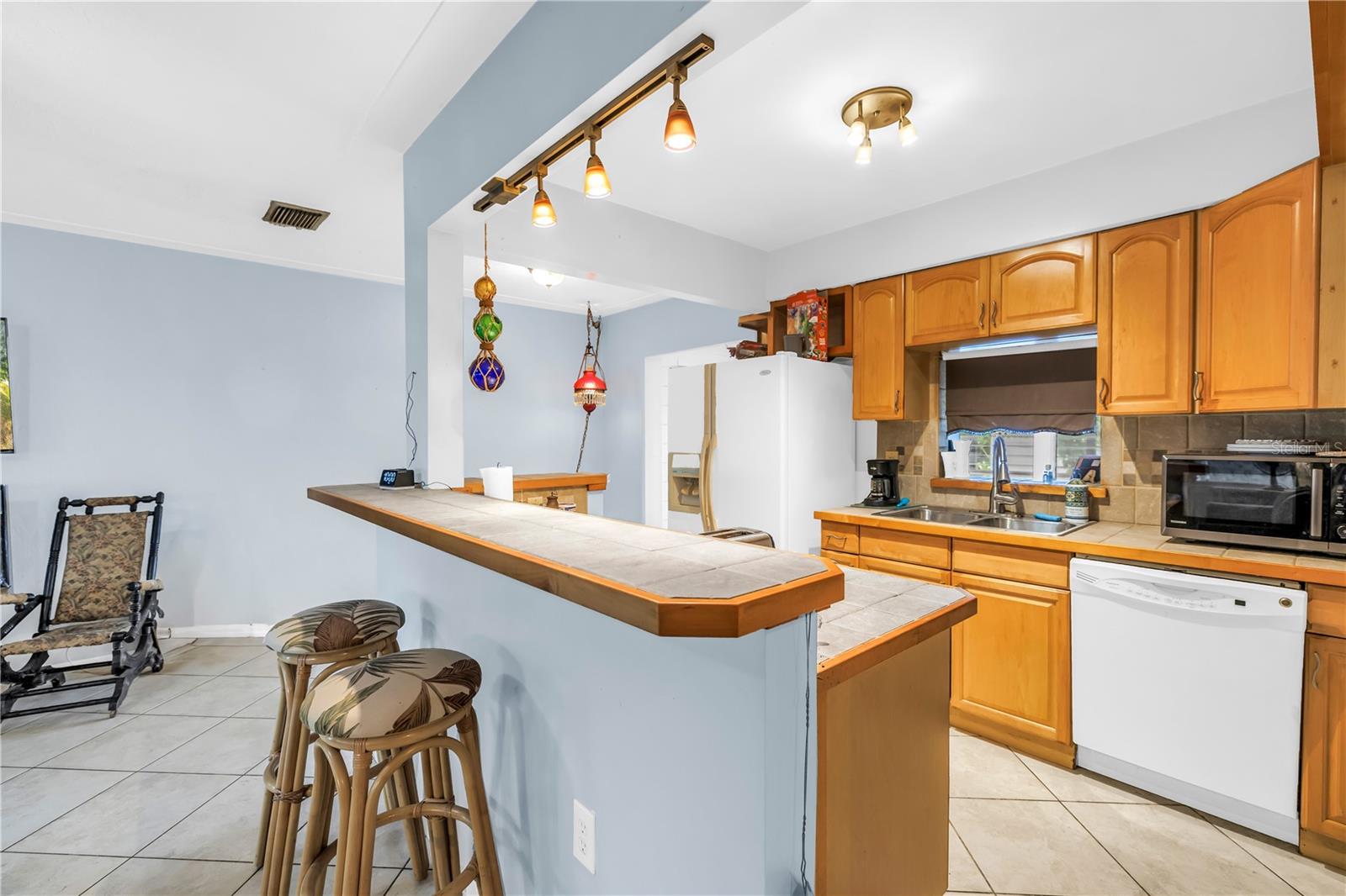 Image 12 of 31 For 5643 Murdock Avenue