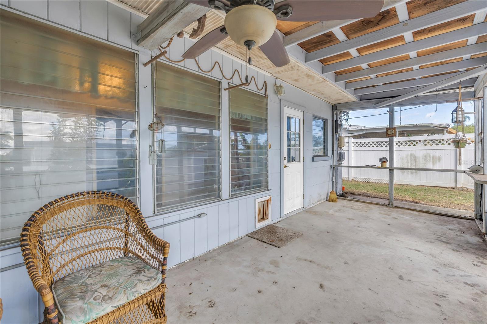 Image 24 of 31 For 5643 Murdock Avenue