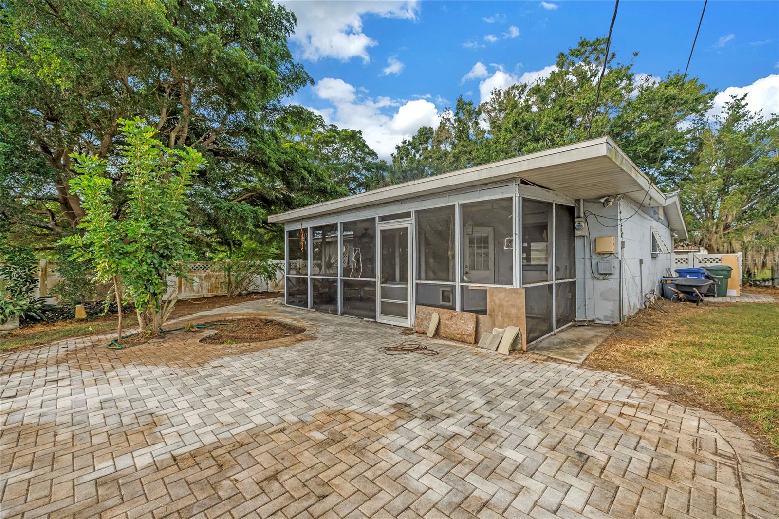 Image 28 of 31 For 5643 Murdock Avenue