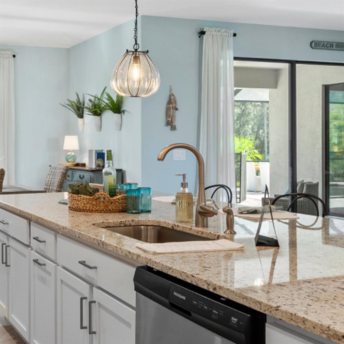 Image 13 of 27 For 16325 Tradewind Terrace