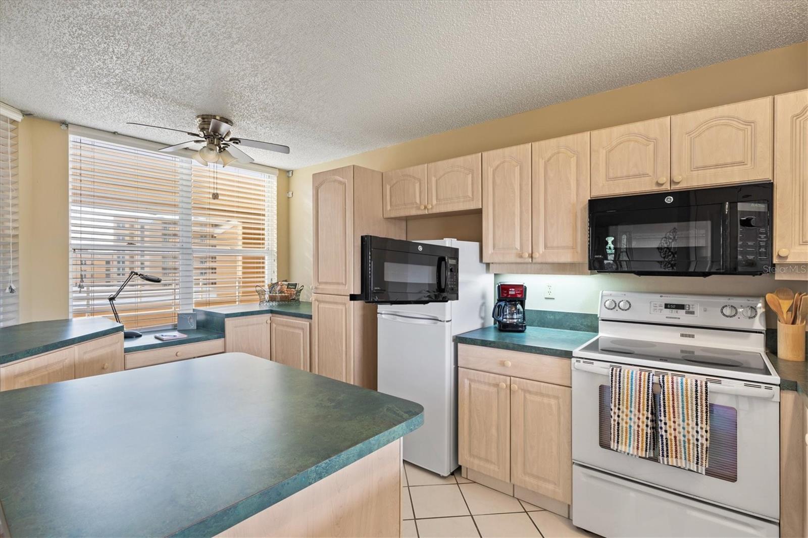 Image 16 of 97 For 4440 Fairways Boulevard 407