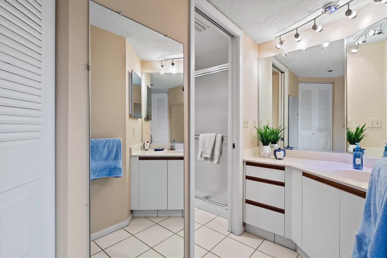 Image 31 of 97 For 4440 Fairways Boulevard 407