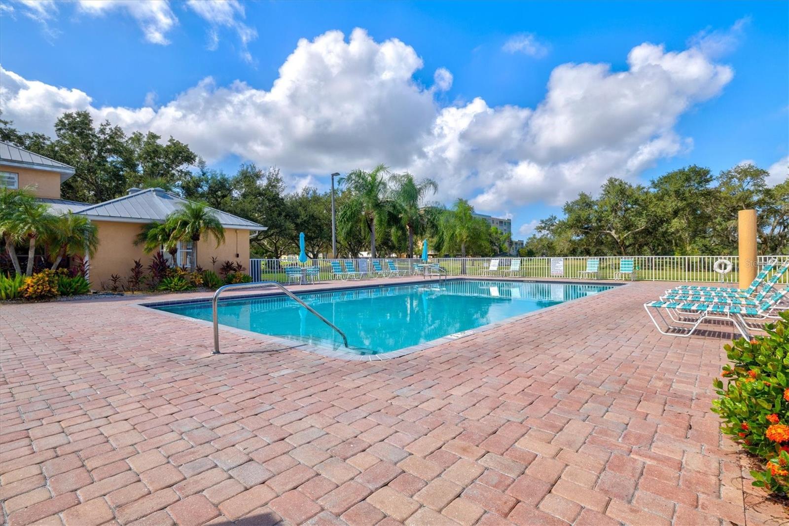 Image 76 of 97 For 4440 Fairways Boulevard 407