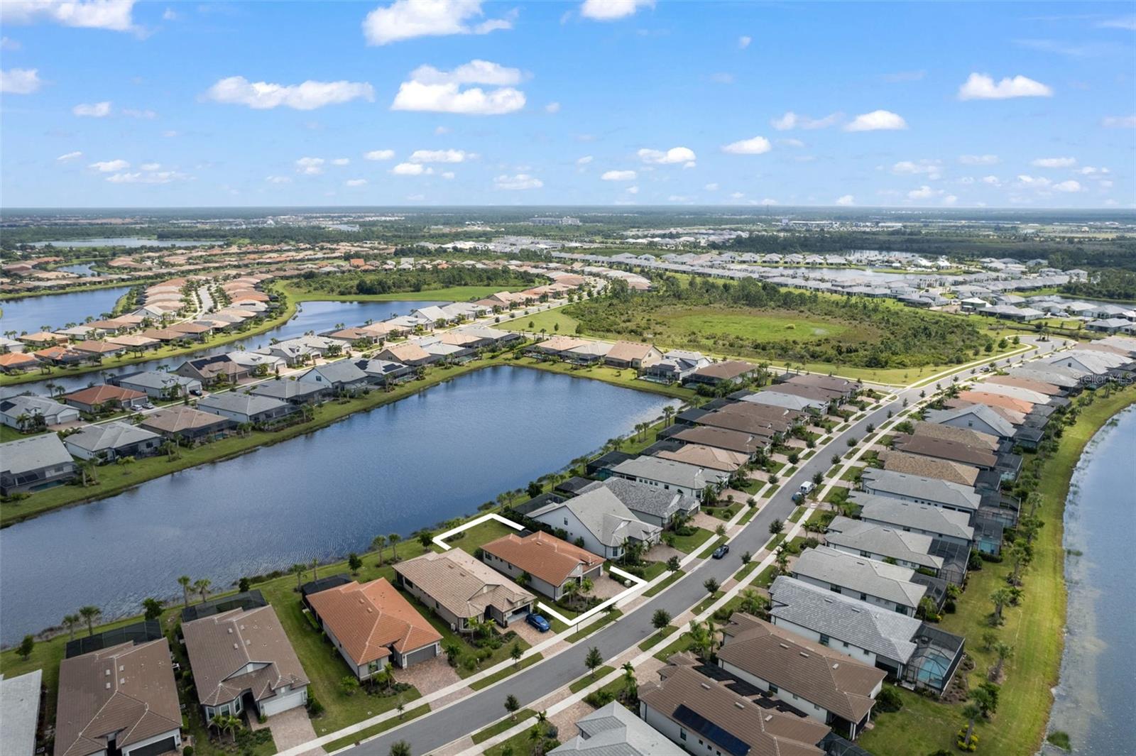 Image 29 of 34 For 13146 Borrego Street