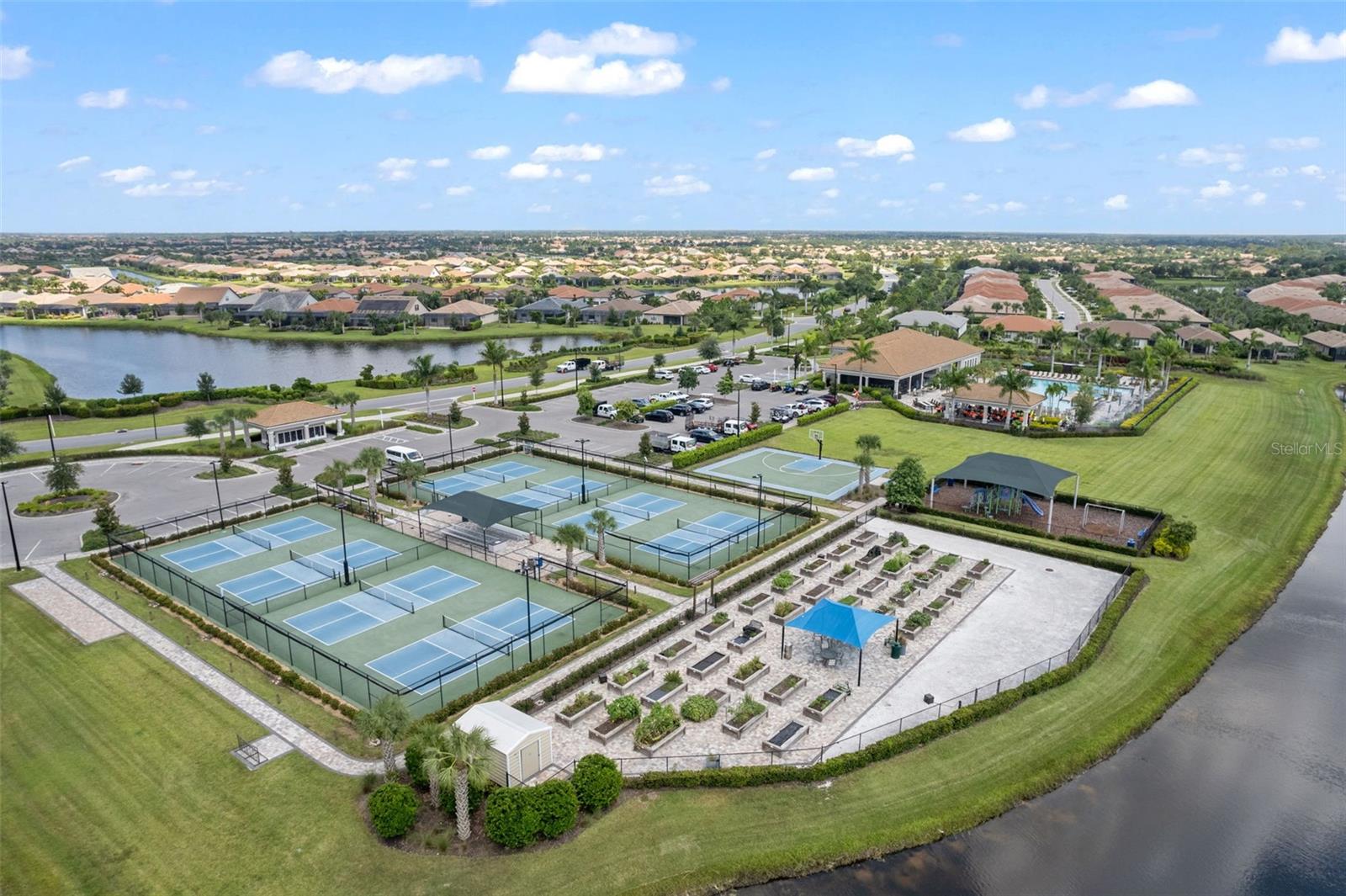 Image 31 of 34 For 13146 Borrego Street