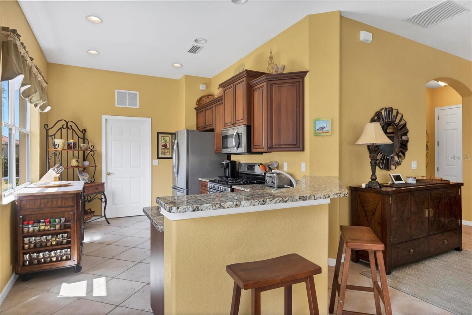 Image 10 of 71 For 142 Savona Way