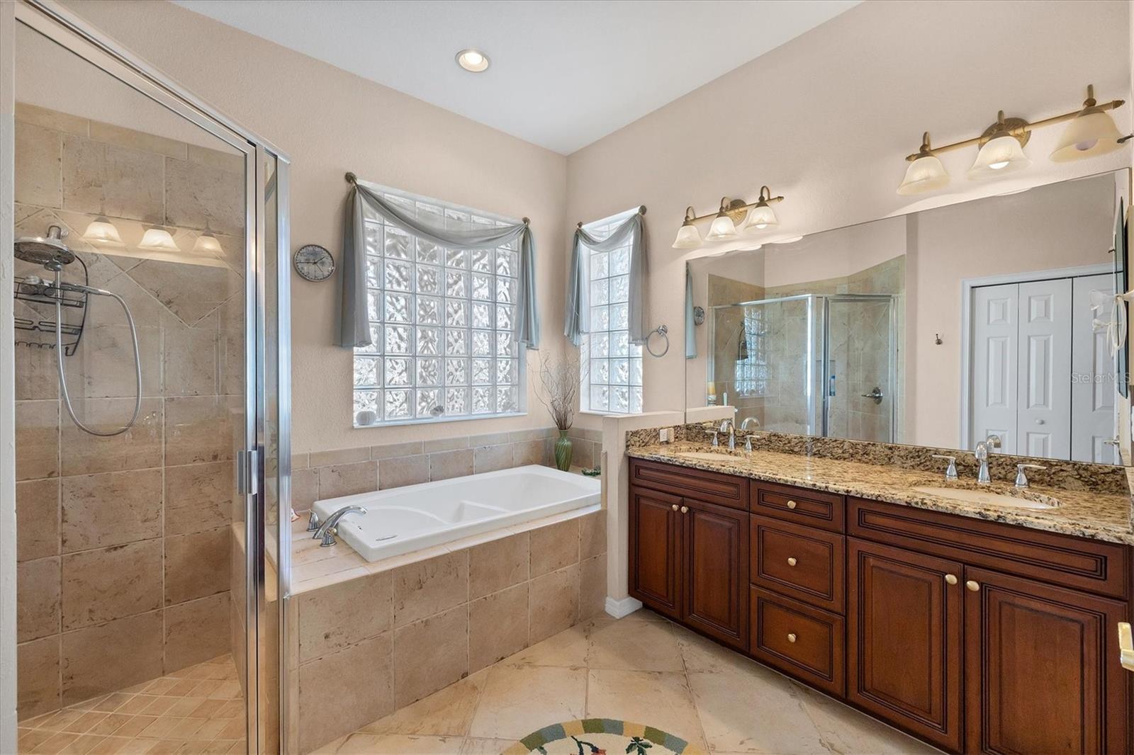 Image 20 of 71 For 142 Savona Way
