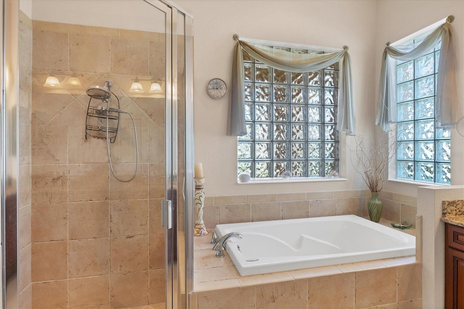 Image 21 of 71 For 142 Savona Way