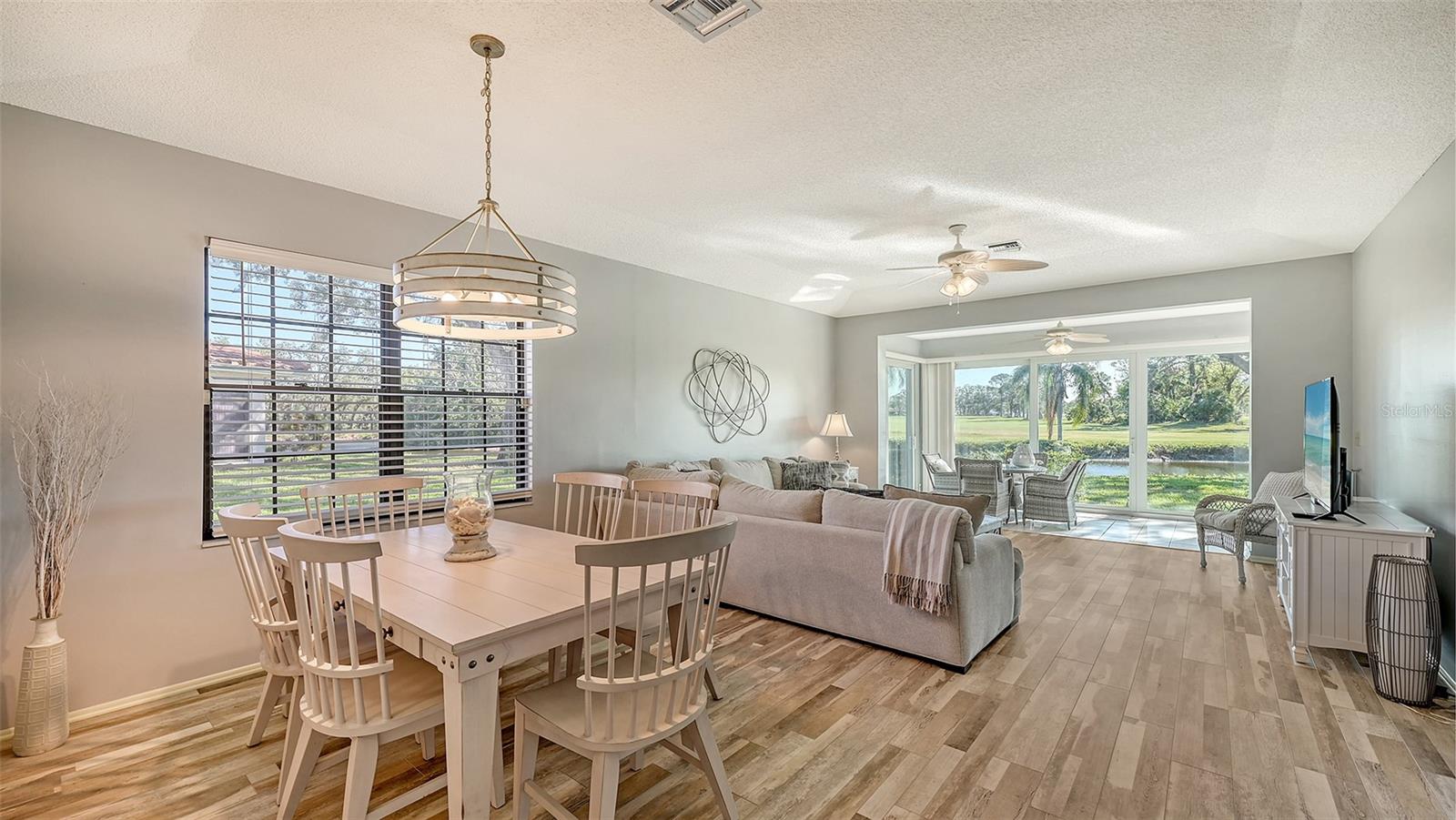 Image 13 of 94 For 7320 Golf Pointe Circle