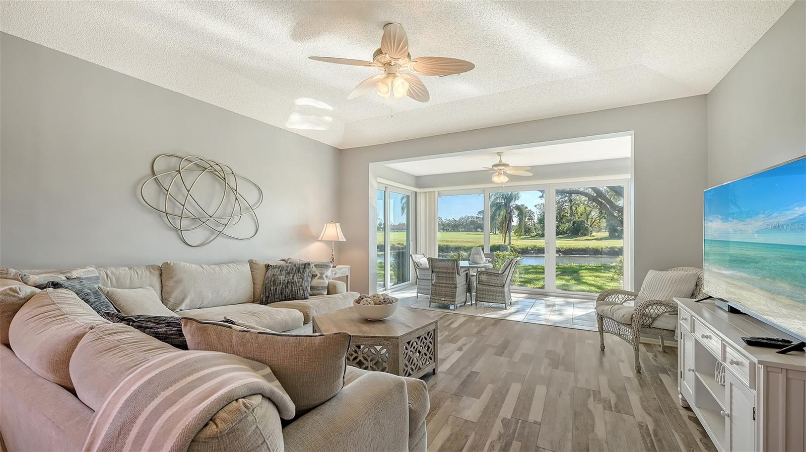 Image 14 of 94 For 7320 Golf Pointe Circle