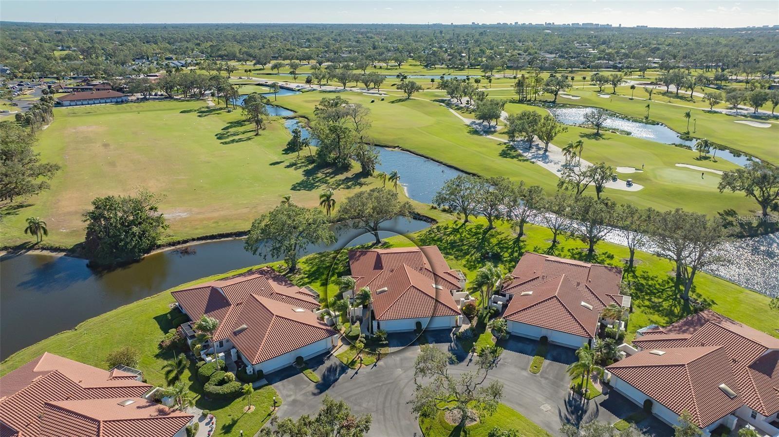 Image 4 of 94 For 7320 Golf Pointe Circle