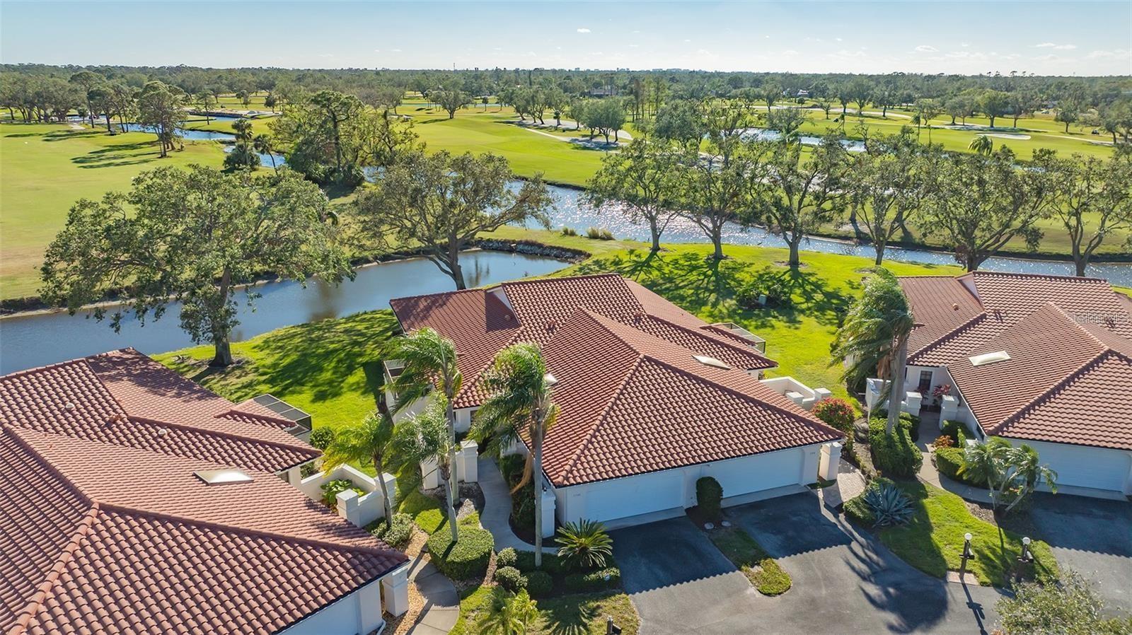 Image 6 of 94 For 7320 Golf Pointe Circle