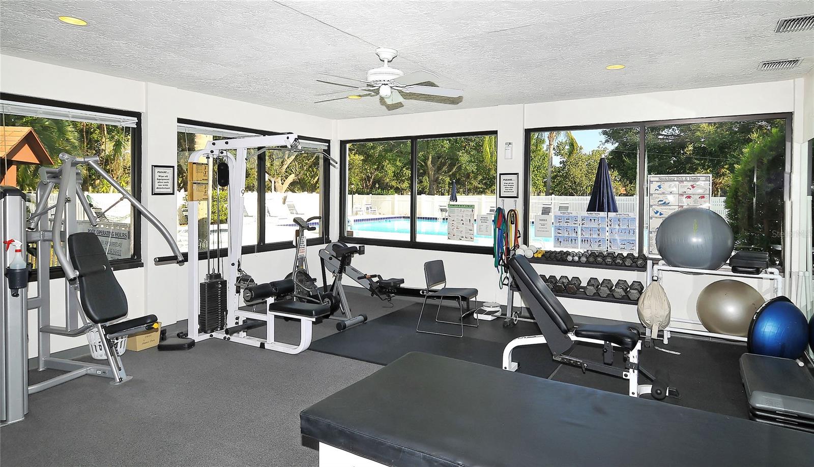 Image 81 of 94 For 7320 Golf Pointe Circle