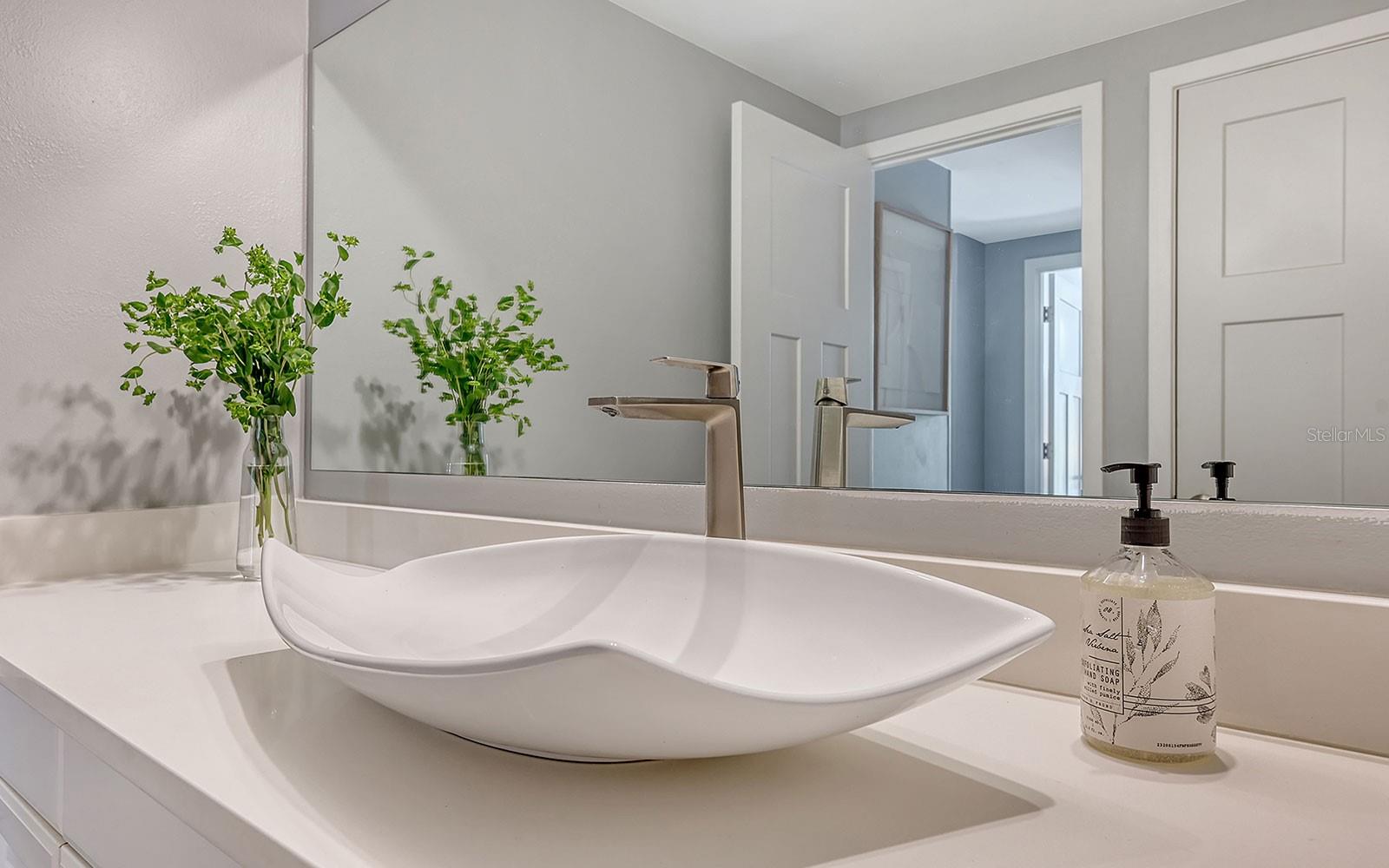 Image 28 of 50 For 1212 Benjamin Franklin Drive 305