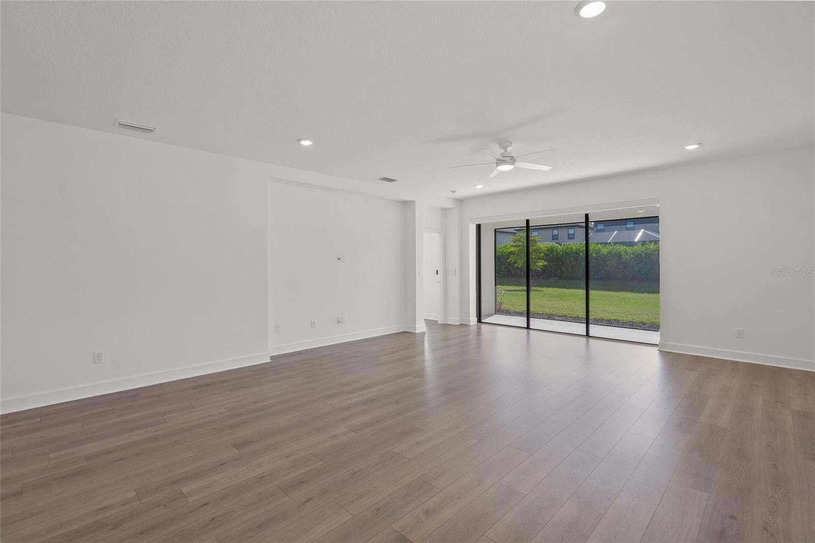 Image 14 of 46 For 16308 Mount Holly Drive
