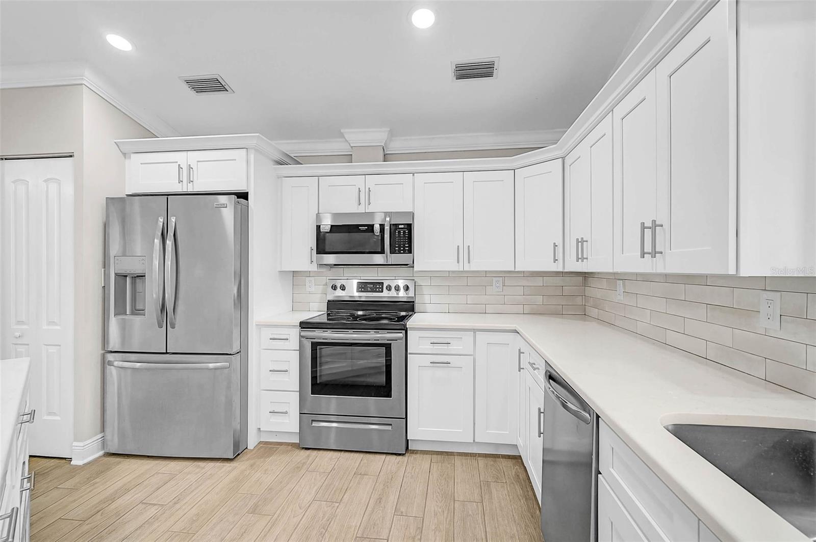 Image 7 of 30 For 6017 Marella Drive