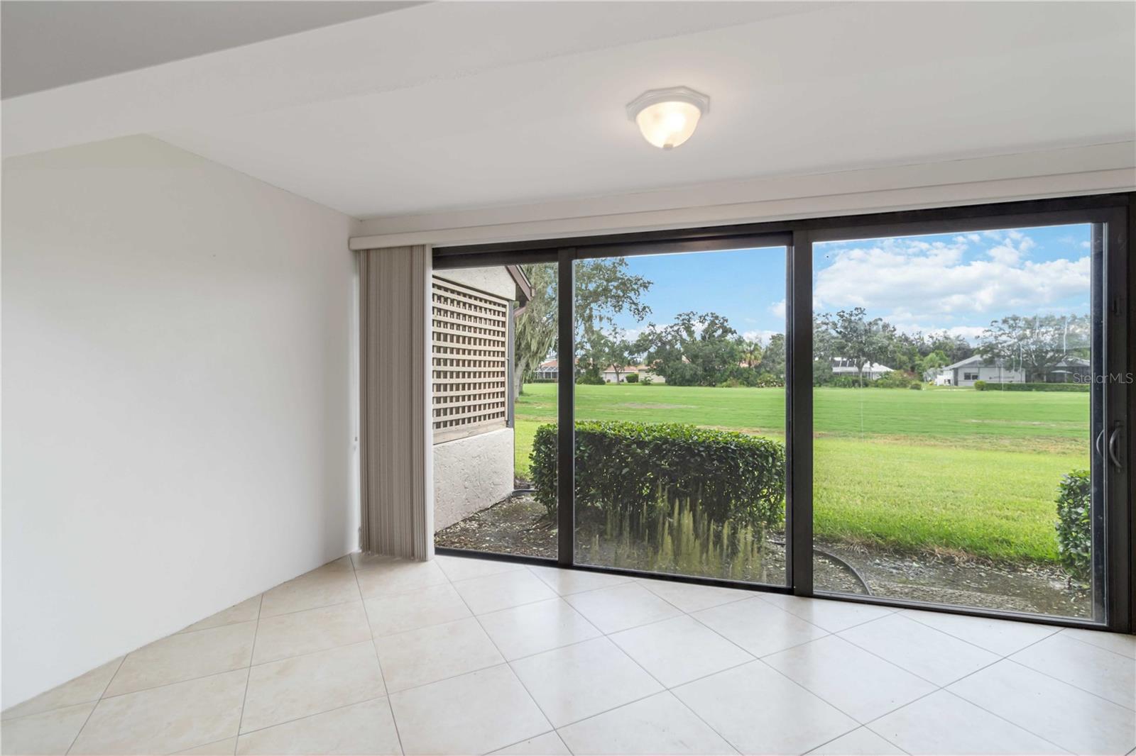 Image 11 of 60 For 6085 Clubside Drive