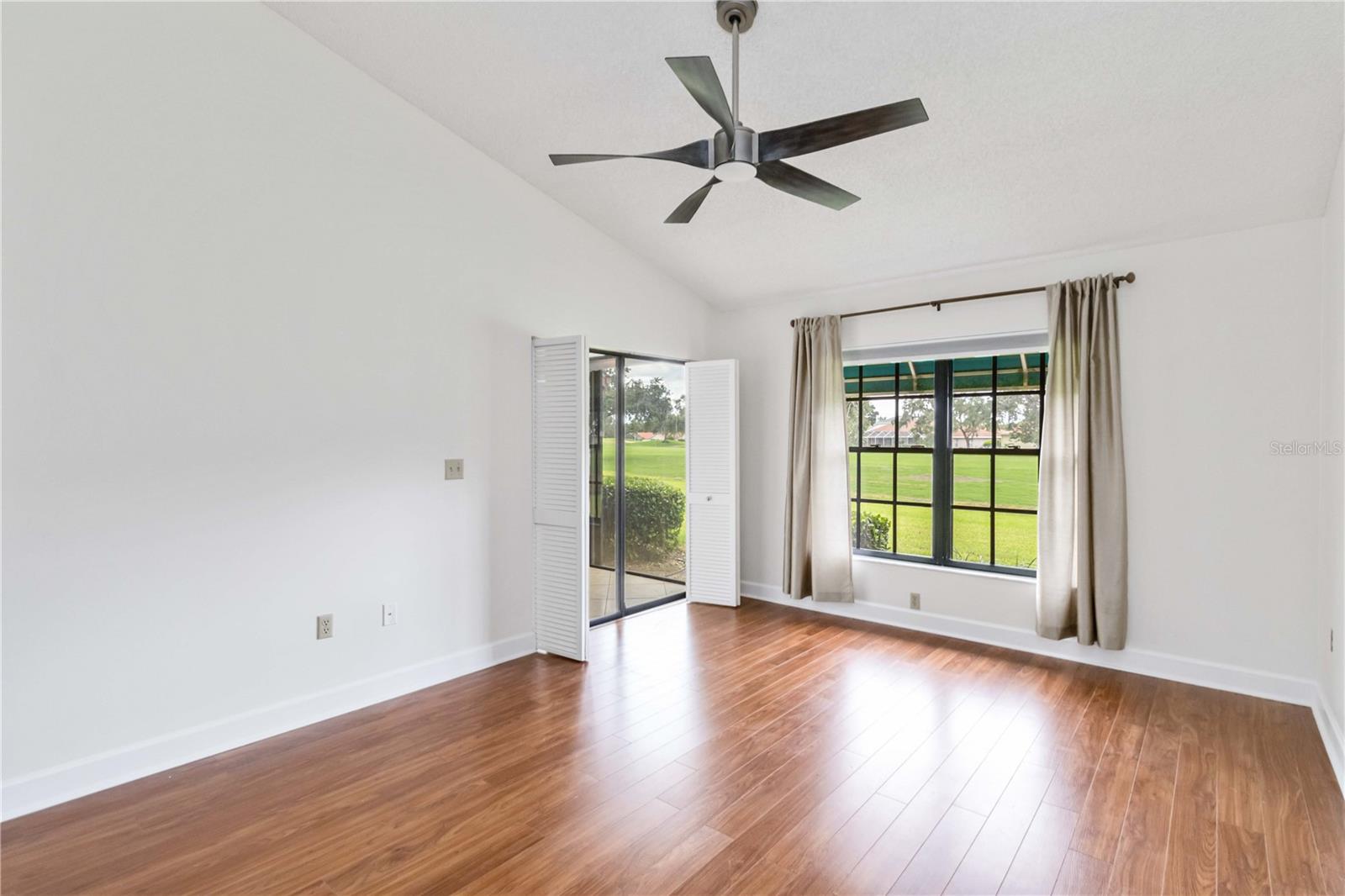 Image 23 of 60 For 6085 Clubside Drive