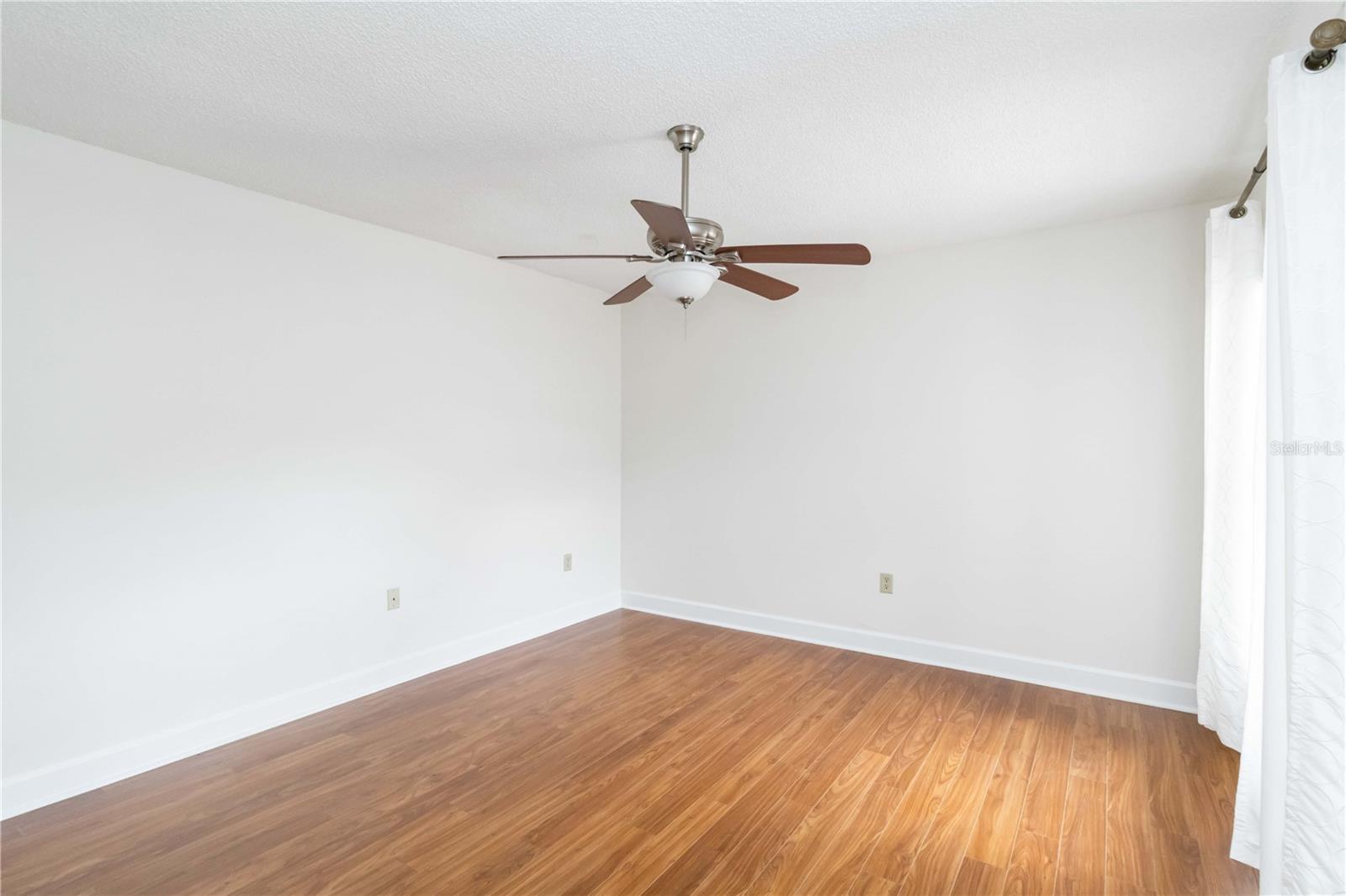 Image 28 of 60 For 6085 Clubside Drive