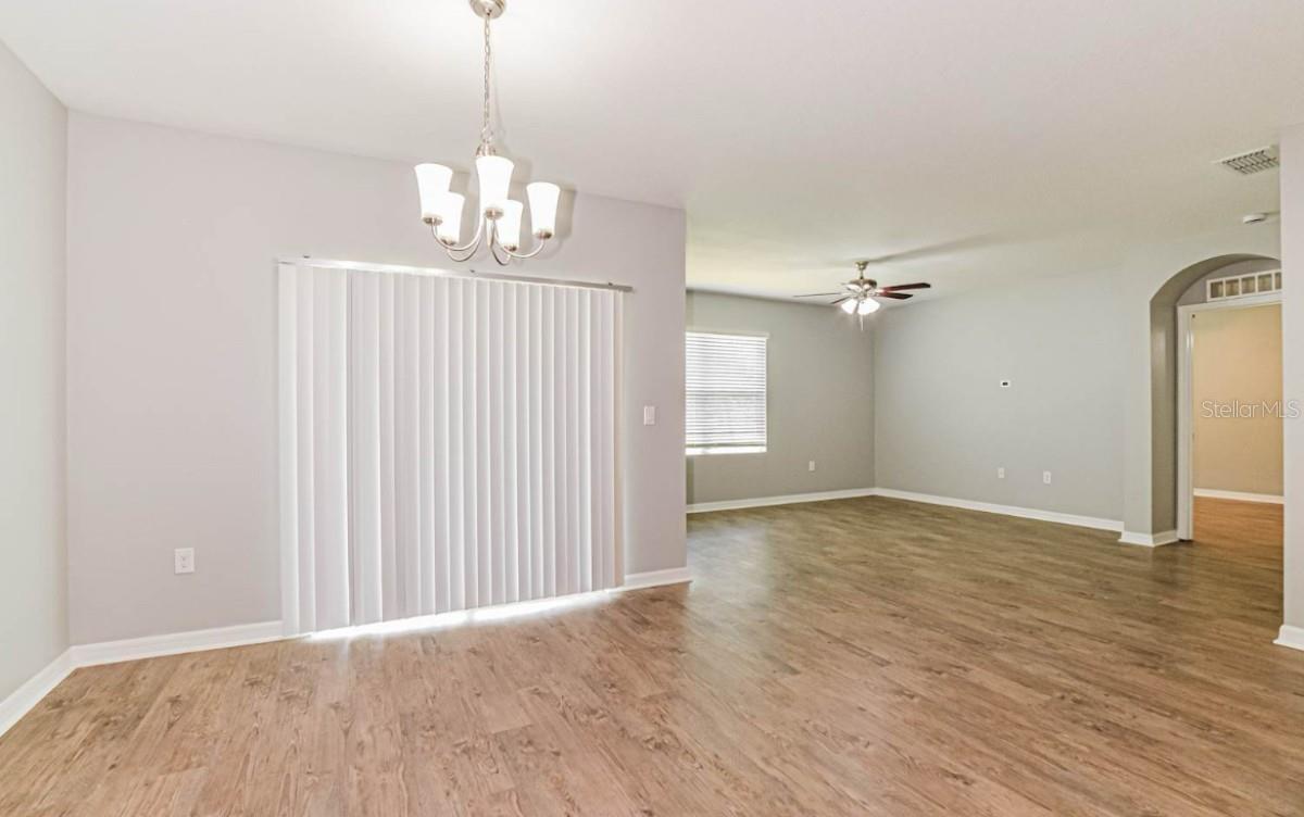 Listing photo id 0 for 212 Forest Park Avenue