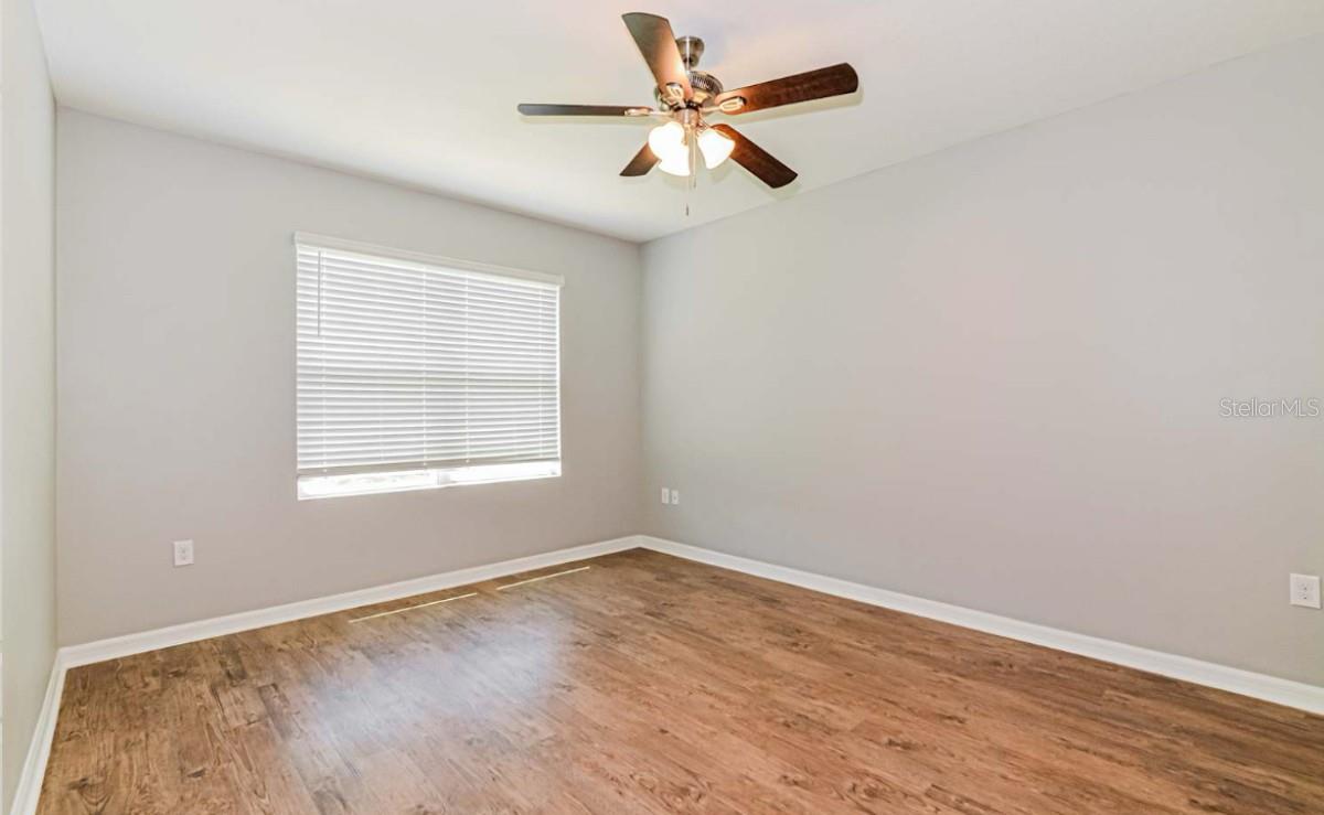 Listing photo id 3 for 212 Forest Park Avenue