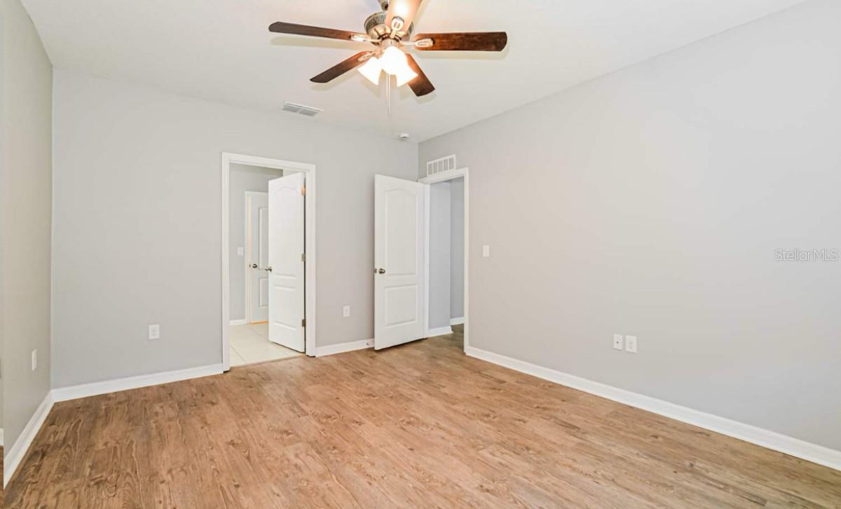 Listing photo id 4 for 212 Forest Park Avenue