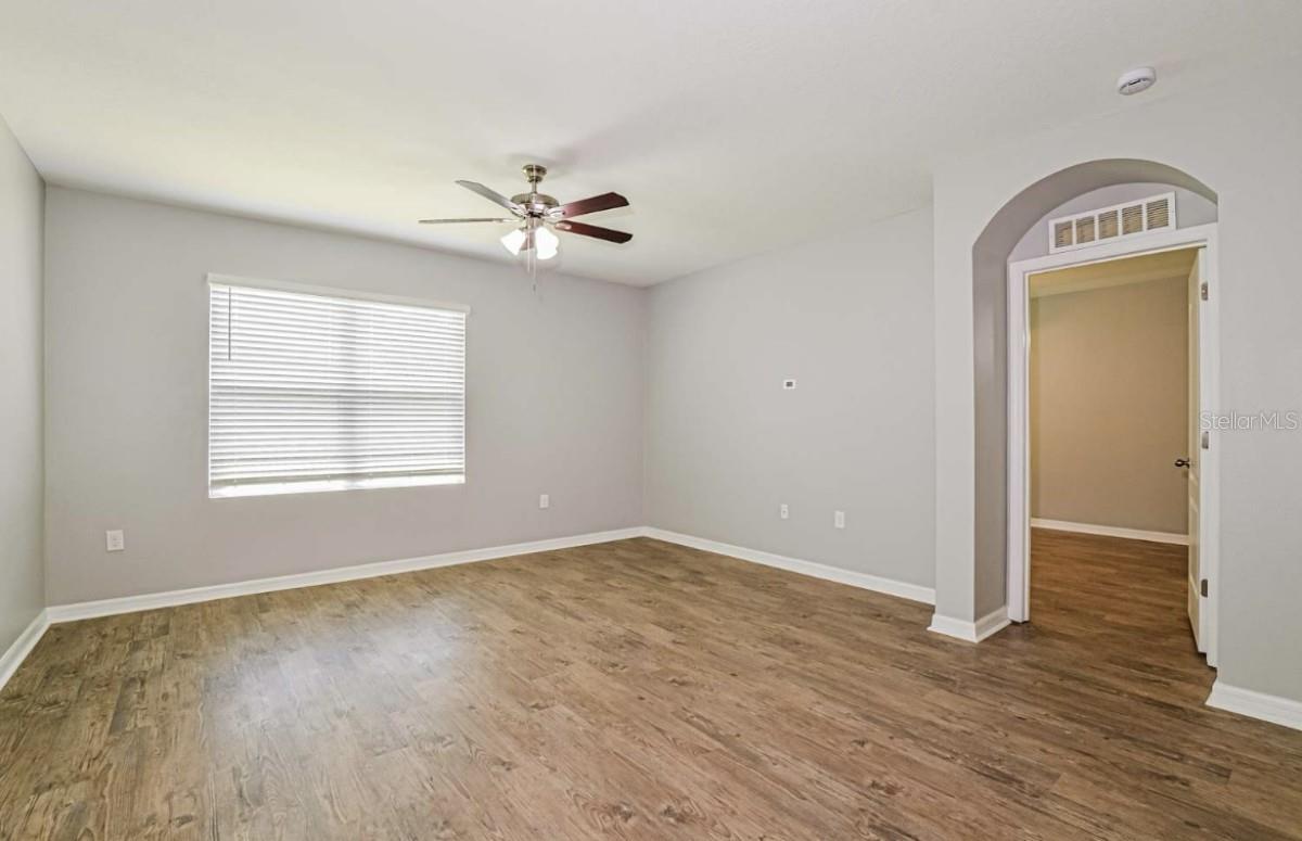 Listing photo id 5 for 212 Forest Park Avenue