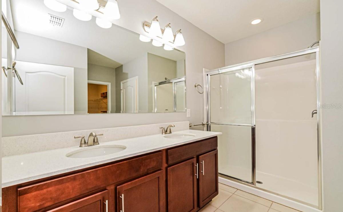 Listing photo id 7 for 212 Forest Park Avenue