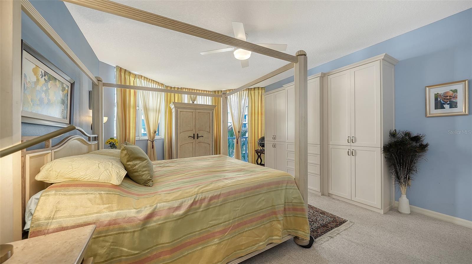 Image 16 of 40 For 1800 Benjamin Franklin Drive B207