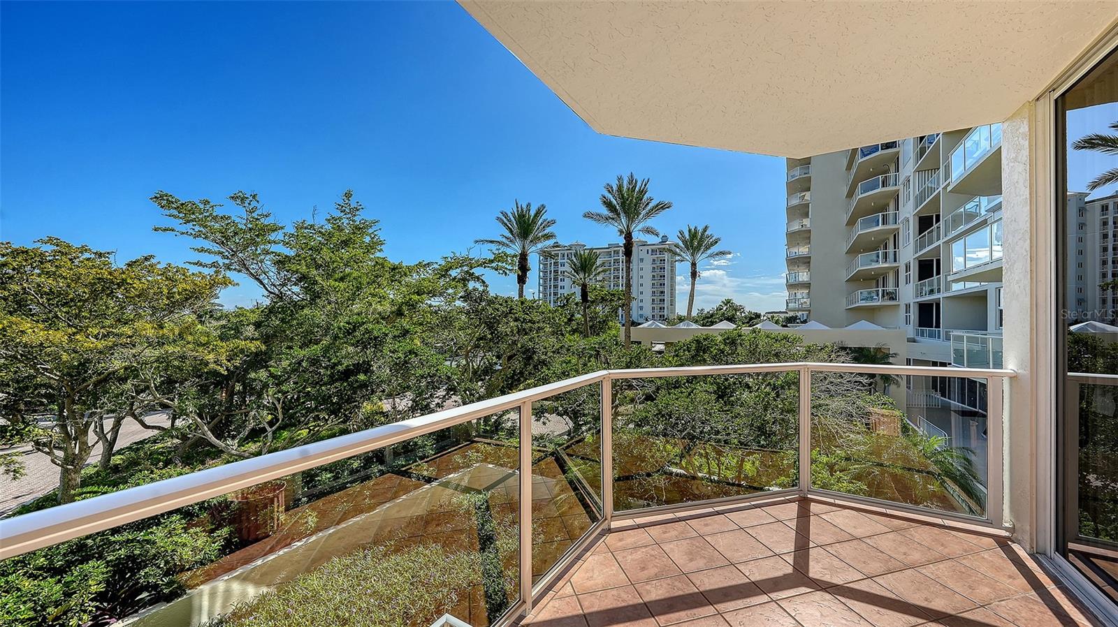 Image 9 of 40 For 1800 Benjamin Franklin Drive B207