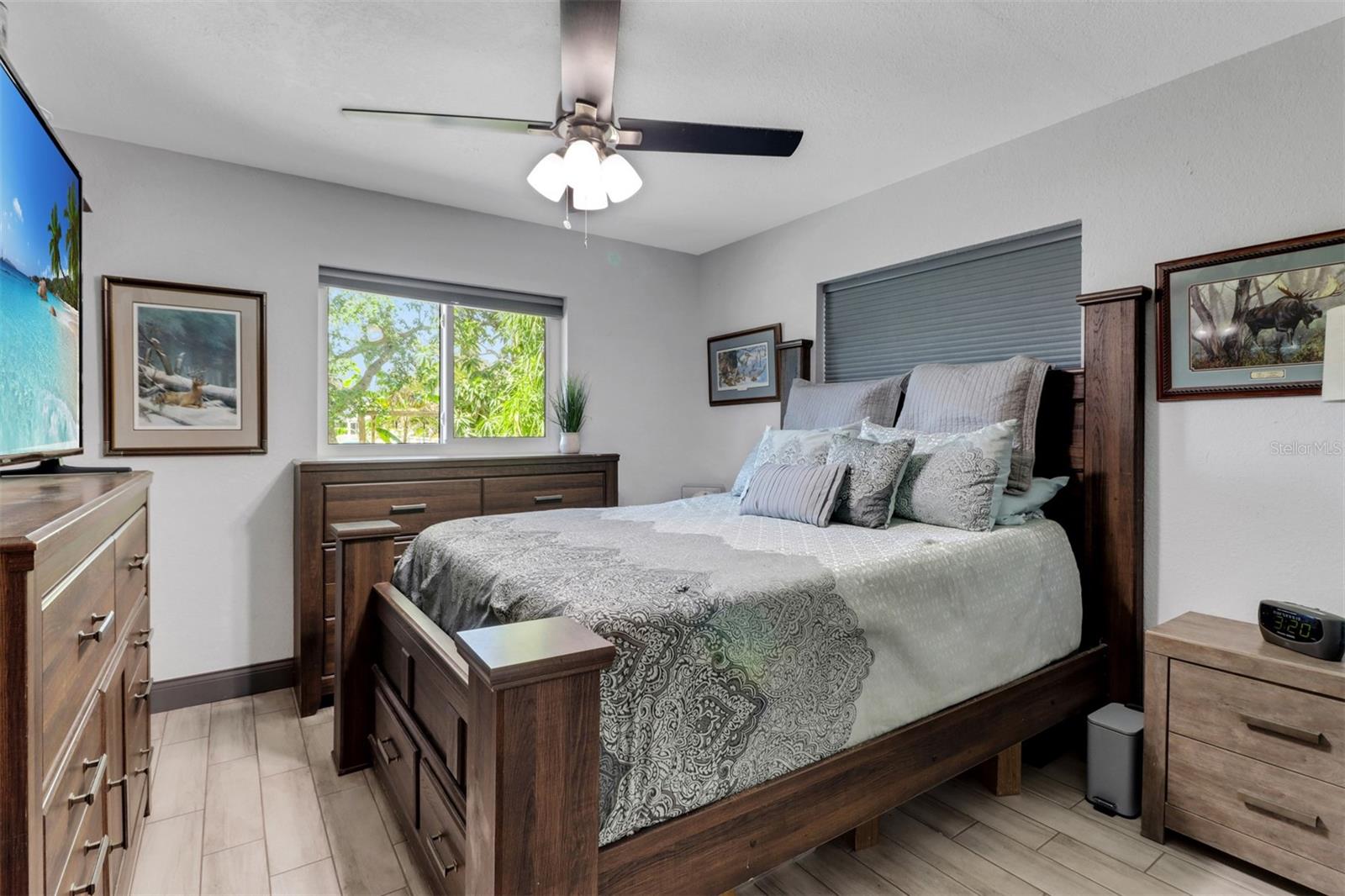 Image 26 of 36 For 23088 Allen Avenue