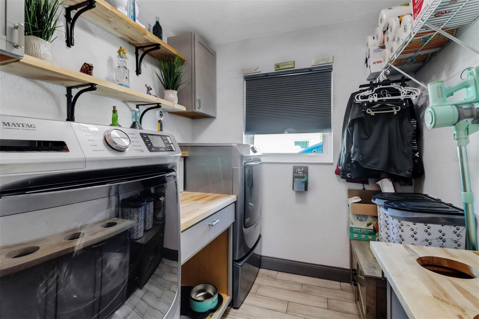 Image 27 of 36 For 23088 Allen Avenue