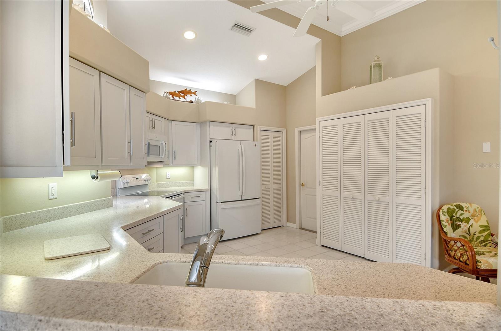 Image 17 of 72 For 3770 Amapola Lane