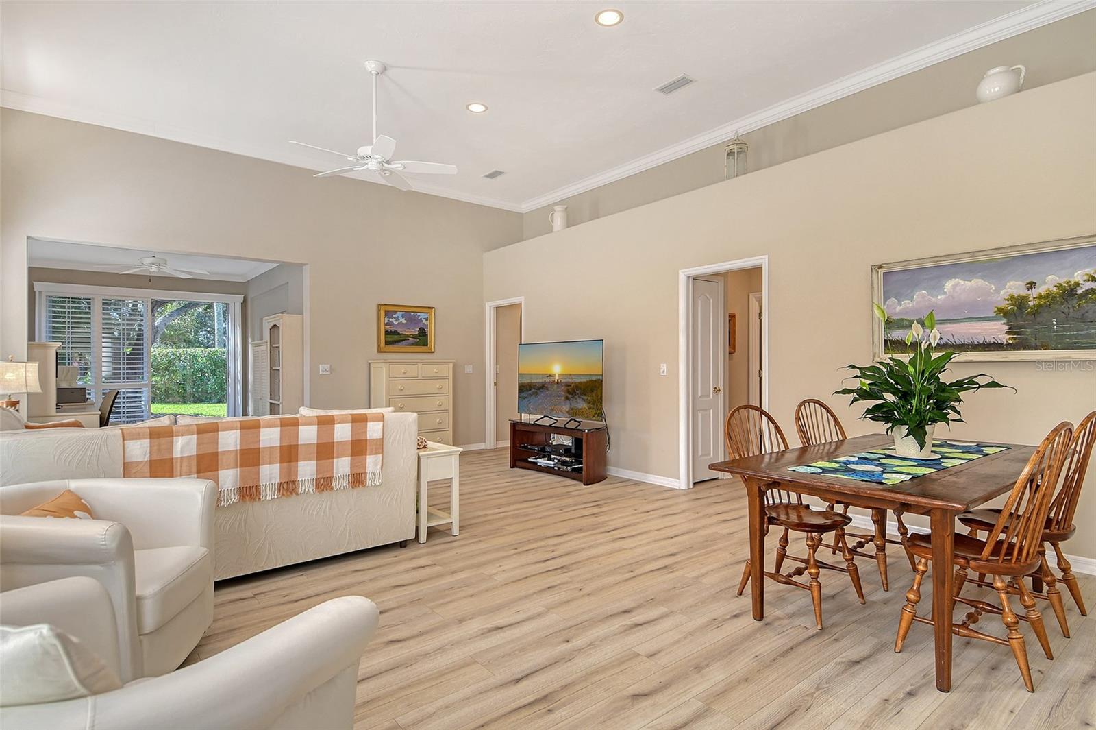 Image 6 of 72 For 3770 Amapola Lane