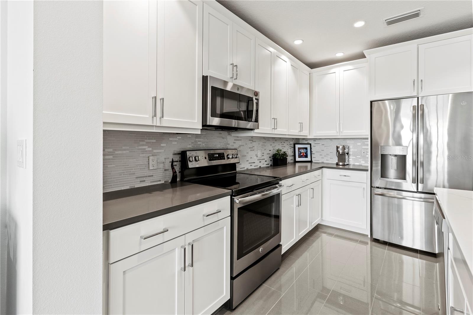 Image 11 of 42 For 10520 Boardwalk Loop 302