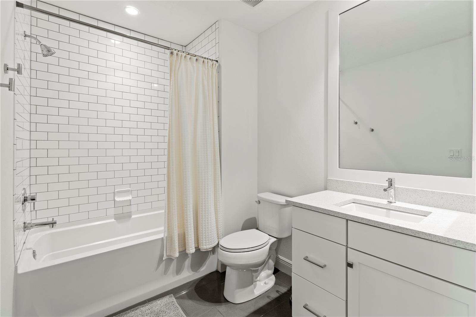 Image 28 of 42 For 10520 Boardwalk Loop 302