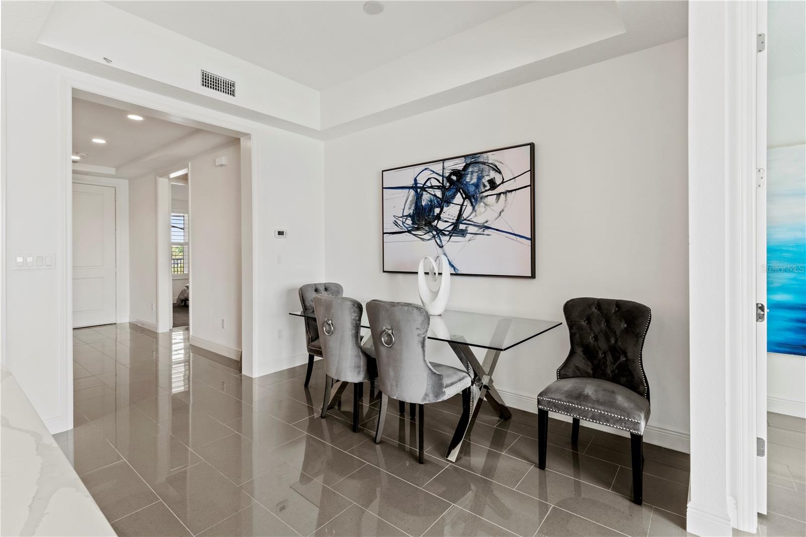 Image 7 of 42 For 10520 Boardwalk Loop 302