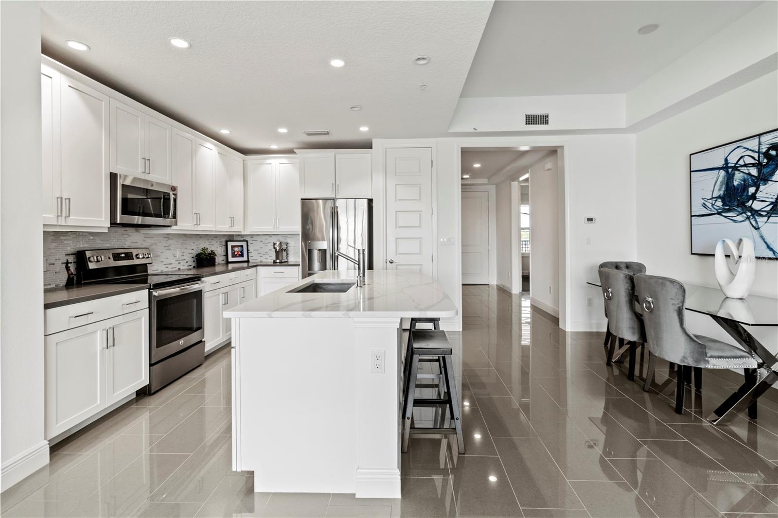 Image 9 of 42 For 10520 Boardwalk Loop 302