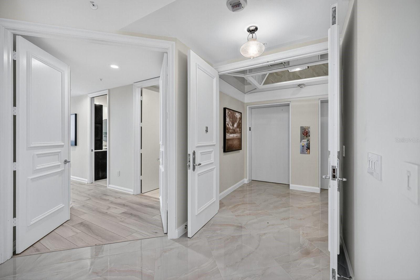 Image 10 of 98 For 415 L Ambiance Drive C403